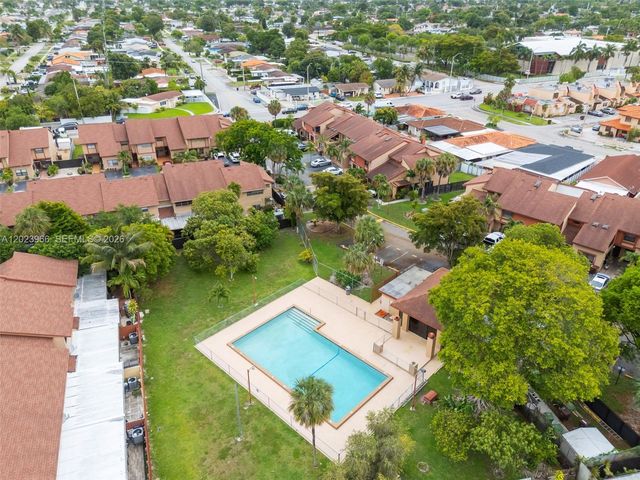 3770 W 8th Ln 27, Hialeah, FL 33012