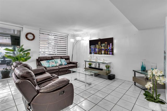 3770 W 8th Ln 27, Hialeah, FL 33012