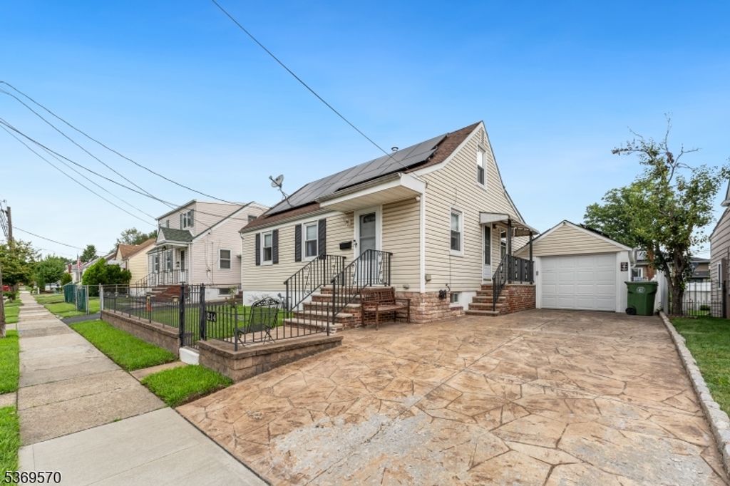 214 Bradford Ave, Linden City, NJ 07036