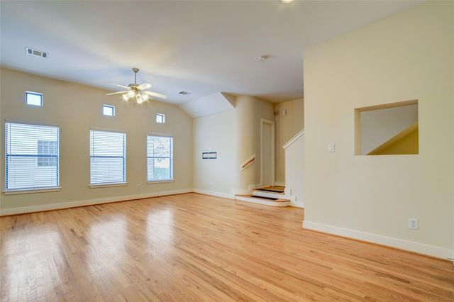 5813 Darling Street C, Houston, TX 77007