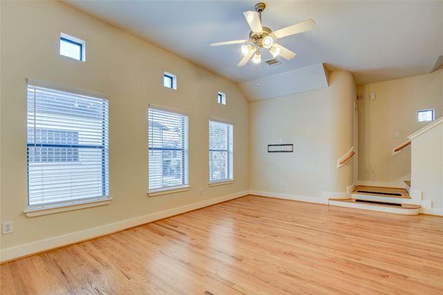 5813 Darling Street C, Houston, TX 77007