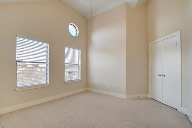 5813 Darling Street C, Houston, TX 77007