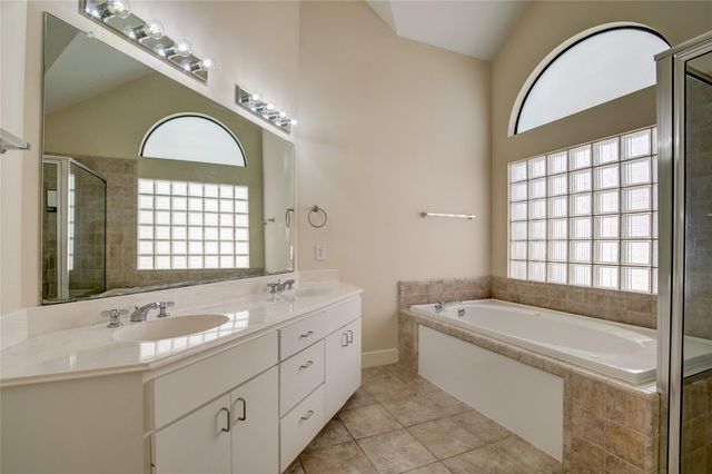 5813 Darling Street C, Houston, TX 77007