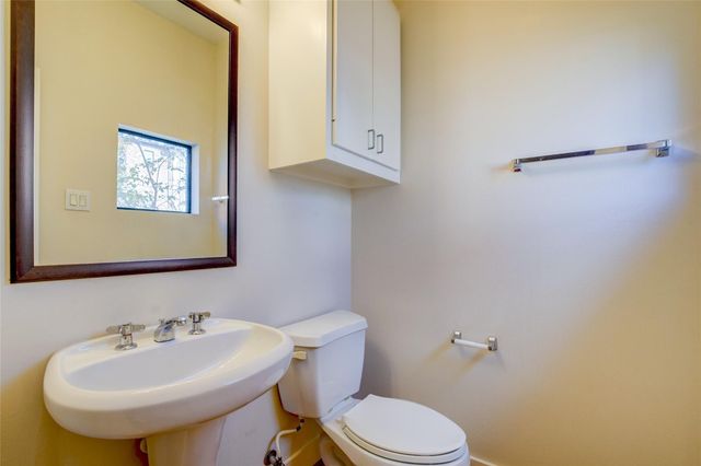 5813 Darling Street C, Houston, TX 77007