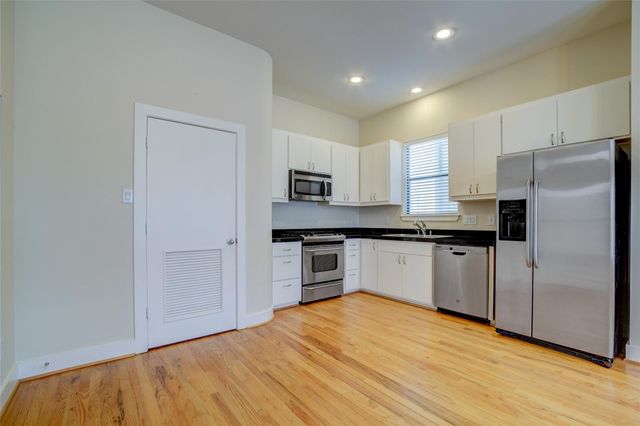 5813 Darling Street C, Houston, TX 77007