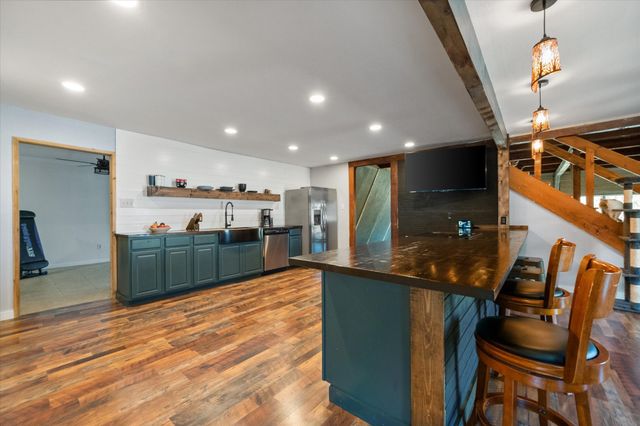 613 Mustang Trail, Granbury, TX 76049