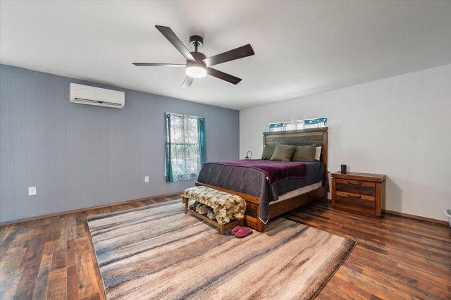 613 Mustang Trail, Granbury, TX 76049