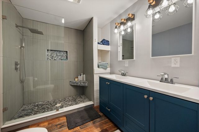 613 Mustang Trail, Granbury, TX 76049