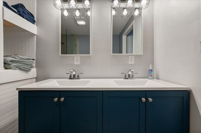 613 Mustang Trail, Granbury, TX 76049