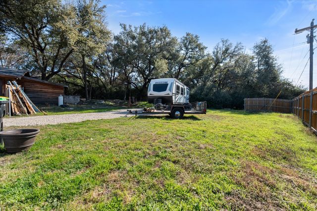 613 Mustang Trail, Granbury, TX 76049