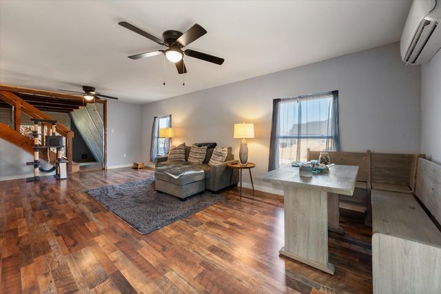 613 Mustang Trail, Granbury, TX 76049