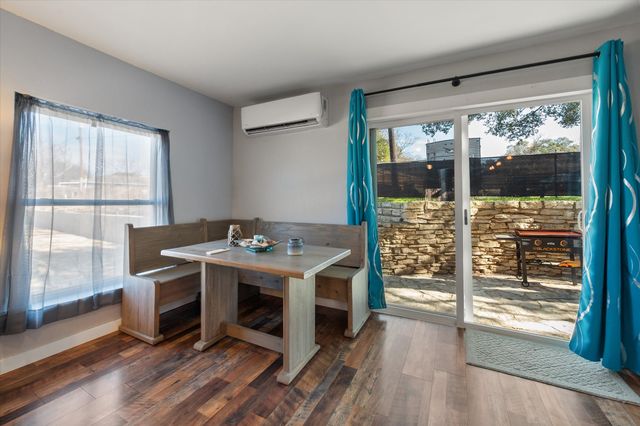 613 Mustang Trail, Granbury, TX 76049