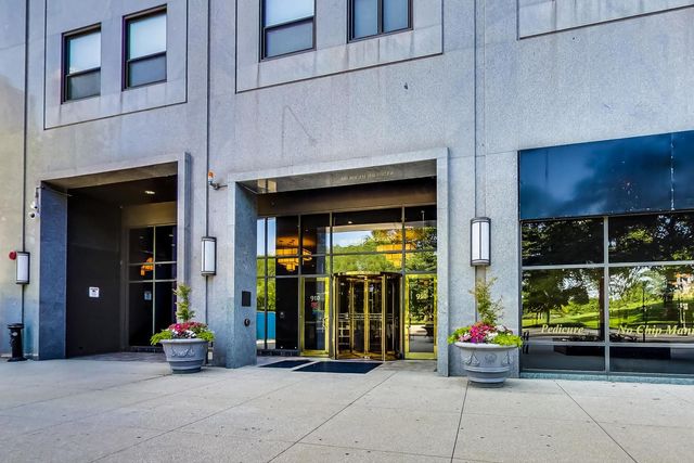 910 S Michigan Avenue 607, Chicago, IL 60605