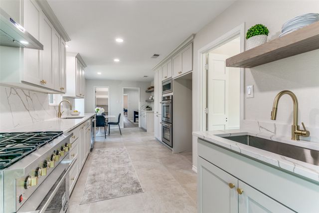 17402 Oakington Court, Dallas, TX 75252