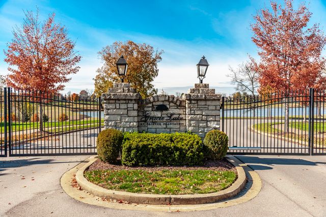 901 Fairington Pvt Way, Gallatin, TN 37066