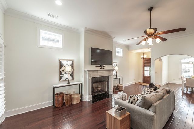 901 Fairington Pvt Way, Gallatin, TN 37066