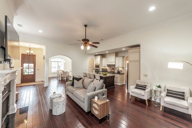 901 Fairington Pvt Way, Gallatin, TN 37066