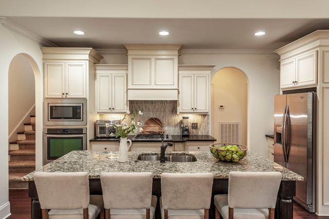 901 Fairington Pvt Way, Gallatin, TN 37066