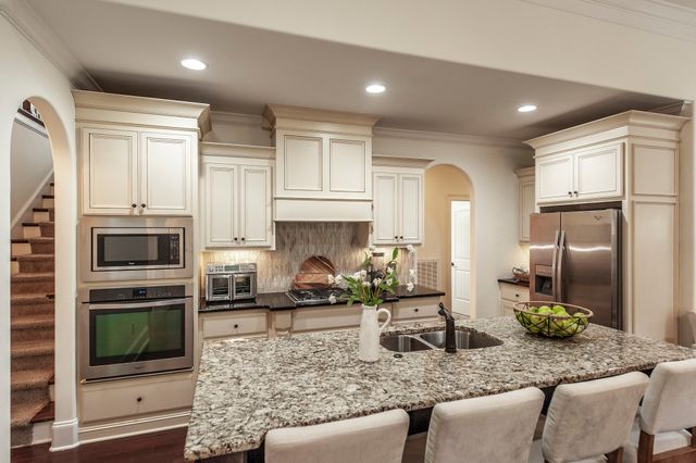 901 Fairington Pvt Way, Gallatin, TN 37066