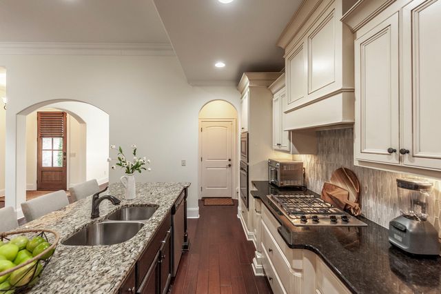 901 Fairington Pvt Way, Gallatin, TN 37066