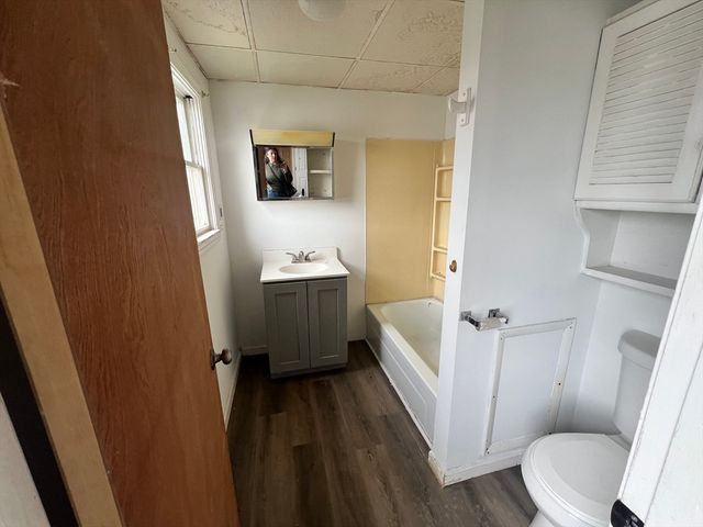 289 Fifth St, Fall River, MA 02721