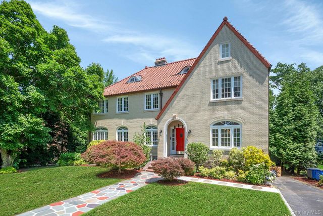 514 Esplanade, Pelham, NY 10803