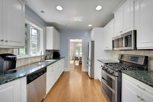 514 Esplanade, Pelham, NY 10803