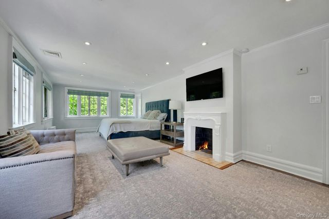 514 Esplanade, Pelham, NY 10803