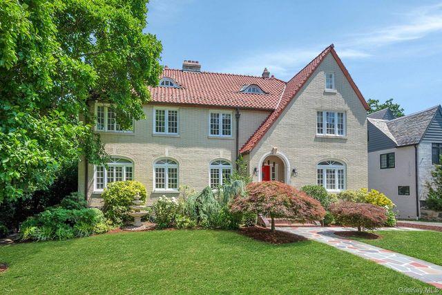 514 Esplanade, Pelham, NY 10803
