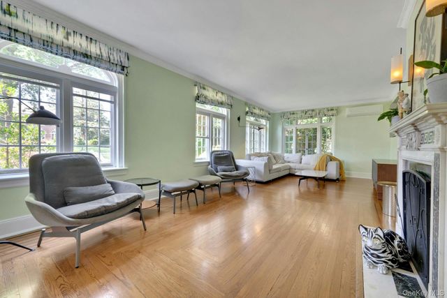 514 Esplanade, Pelham, NY 10803