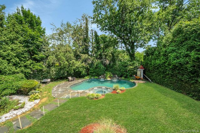 514 Esplanade, Pelham, NY 10803