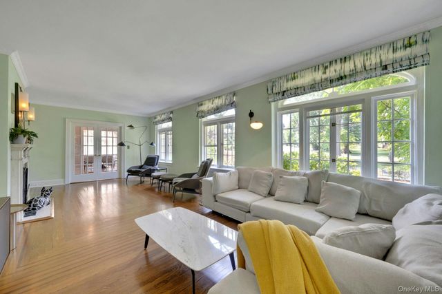 514 Esplanade, Pelham, NY 10803