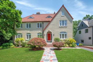 514 Esplanade, Pelham, NY 10803