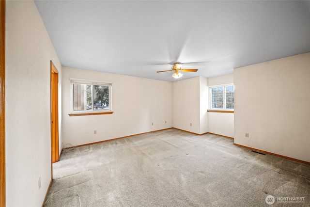 16011 Spanaway Loop S, Spanaway, WA 98387