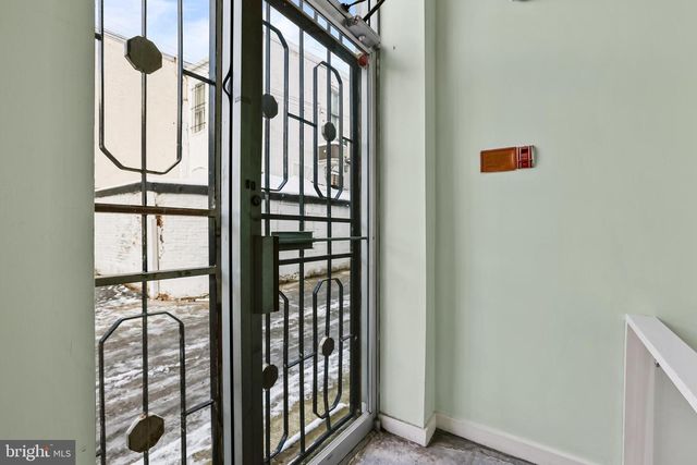 729 8TH ST SE, Washington, DC 20003