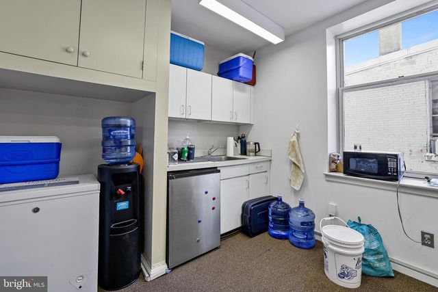 729 8TH ST SE, Washington, DC 20003