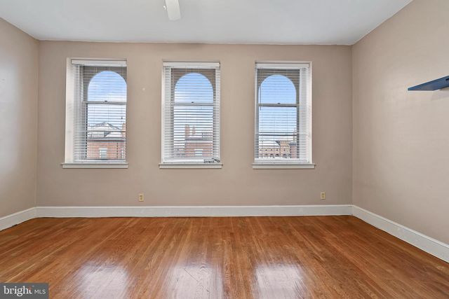 729 8TH ST SE, Washington, DC 20003