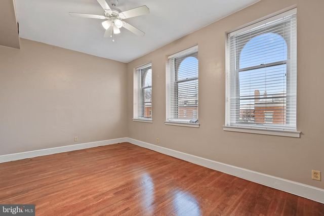 729 8TH ST SE, Washington, DC 20003