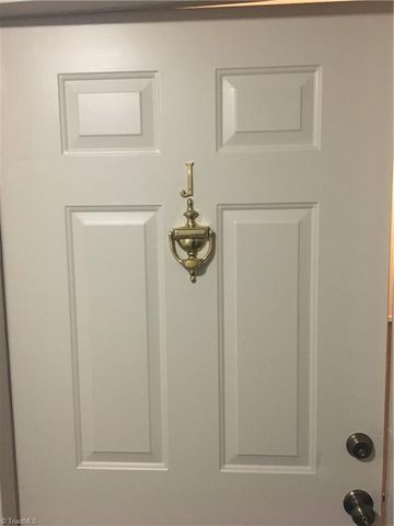 5934 W Friendly Avenue J, Greensboro, NC 27410