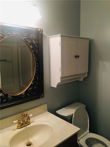 5934 W Friendly Avenue J, Greensboro, NC 27410