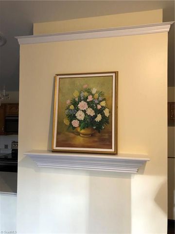 5934 W Friendly Avenue J, Greensboro, NC 27410