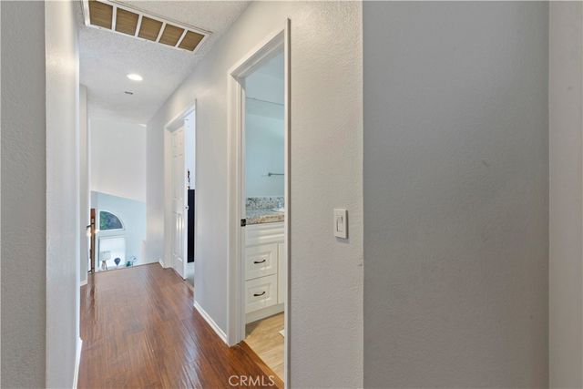 4828 Mount Abbott, Jurupa Valley, CA 92509