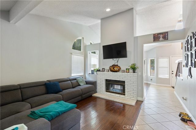 4828 Mount Abbott, Jurupa Valley, CA 92509