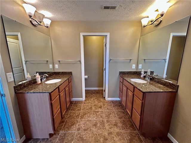 8028 Megan Meadow Drive, Hudson, OH 44236