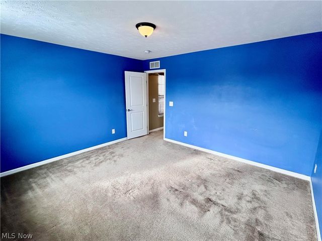 8028 Megan Meadow Drive, Hudson, OH 44236