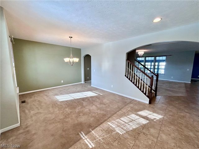 8028 Megan Meadow Drive, Hudson, OH 44236