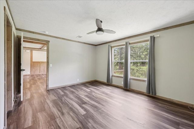 13585 Mesa Ln, Hamshire, TX 77622