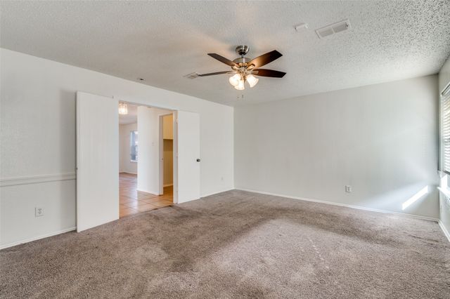 10141 Chapel Rock Drive, Fort Worth, TX 76116