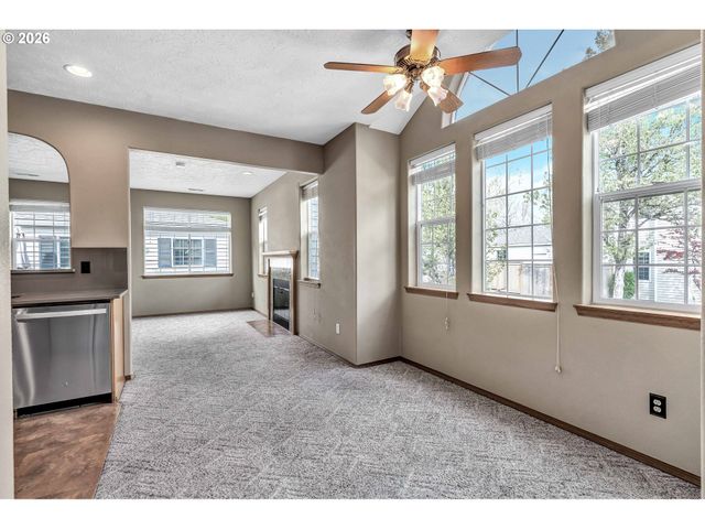 14375 Se OREGON TRAIL Dr, Clackamas, OR 97015