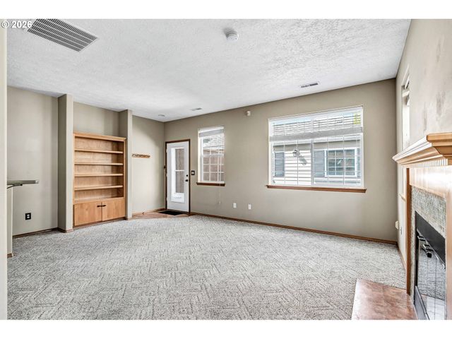 14375 Se OREGON TRAIL Dr, Clackamas, OR 97015